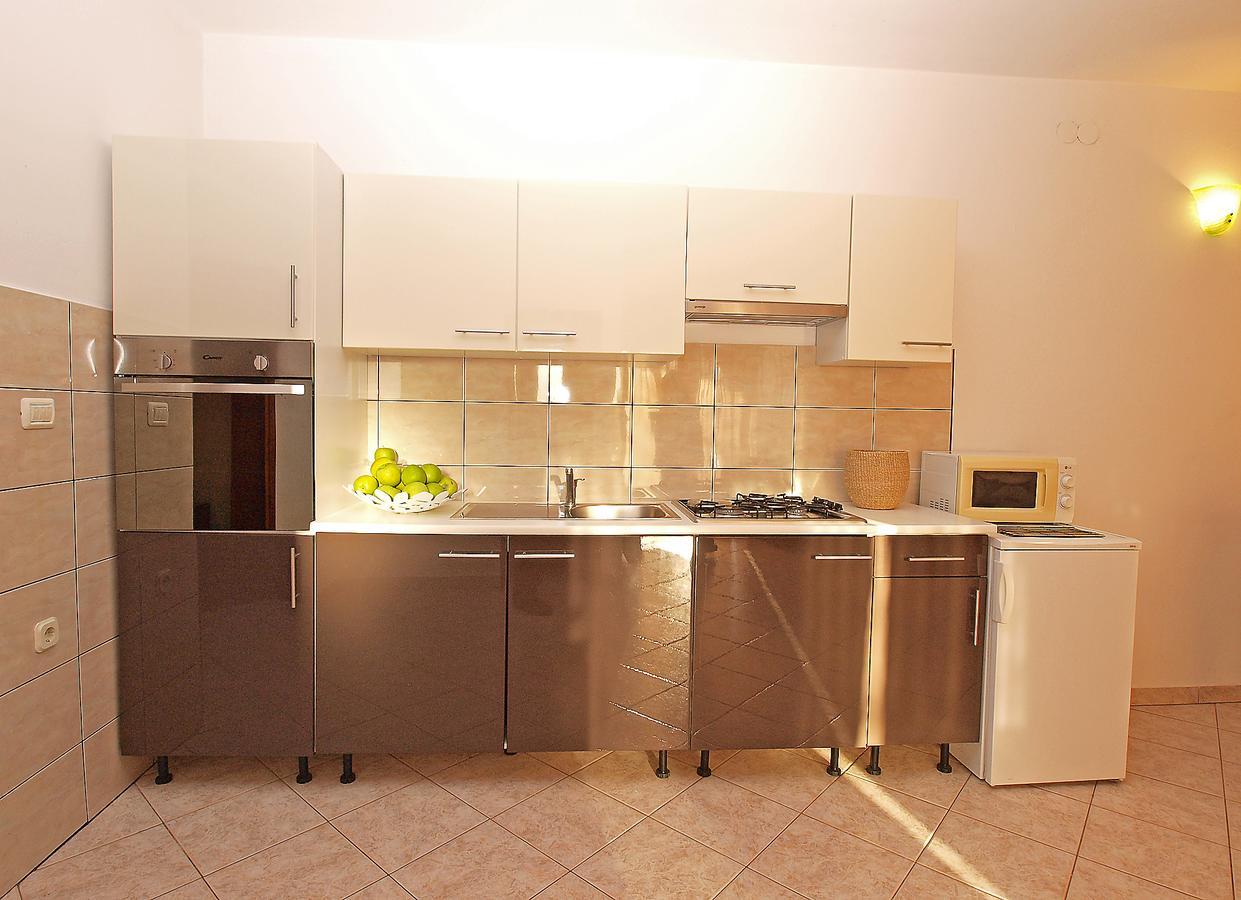Apartments Dusanka 799 Фажана Екстер'єр фото